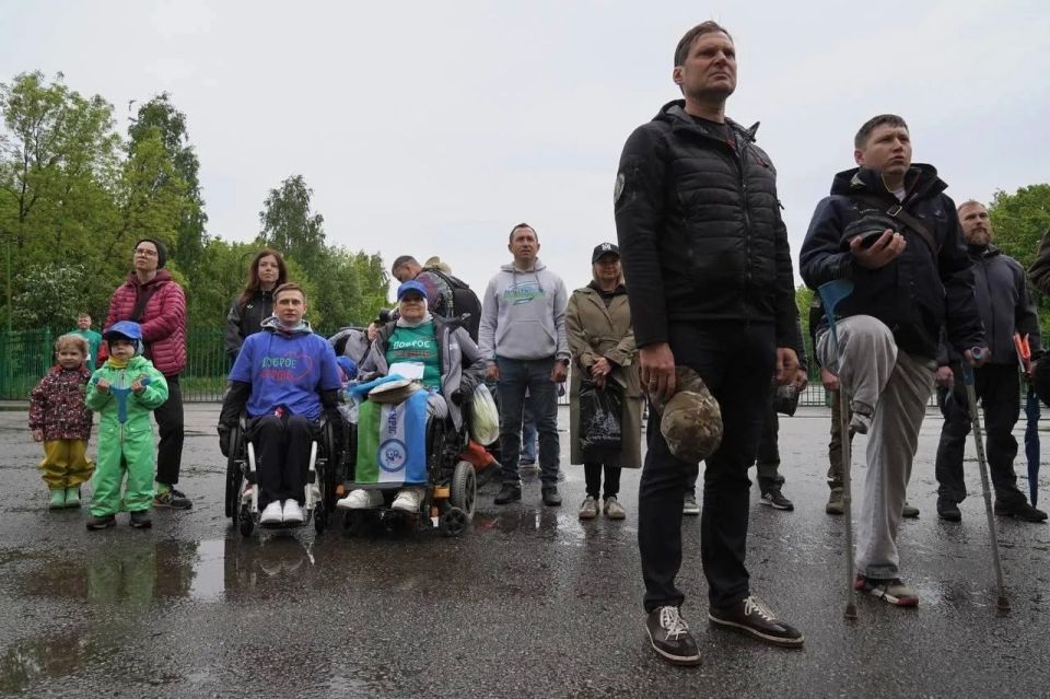 В Петербурге прошел благотворительный забег ветеранов СВО и паралимпийцев В Петербурге прошел благотворительный забег ветеранов СВО и паралимпийцев