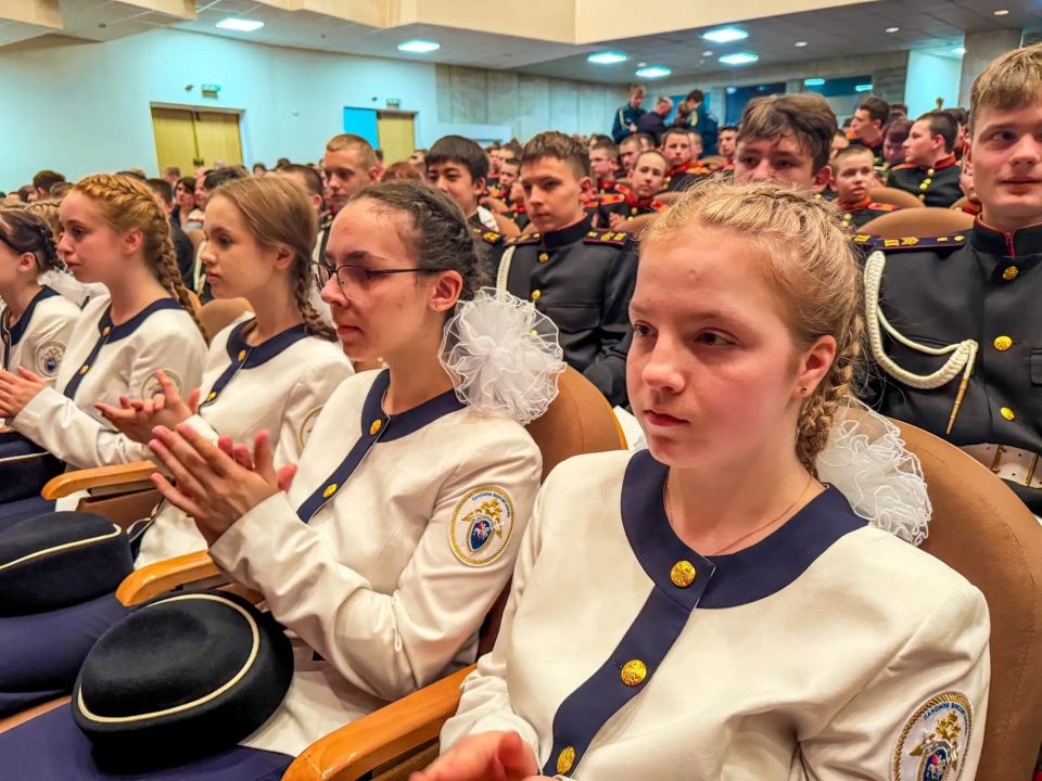 Кадеты Объединенного Санкт-Петербургского кадетского корпуса СК России имени Маршала Советского Союза Г.К. Жукова приняли участие в музыкально-патриотическом мероприятии Кадеты Объединенного Санкт-Петербургского кадетского корпуса СК России имени Маршала Советского Союза Г.К. Жукова приняли участие в музыкально-патриотическом мероприятии