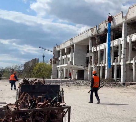 Петербург восстановил 56 объектов в Мариуполе Петербург восстановил 56 объектов в Мариуполе