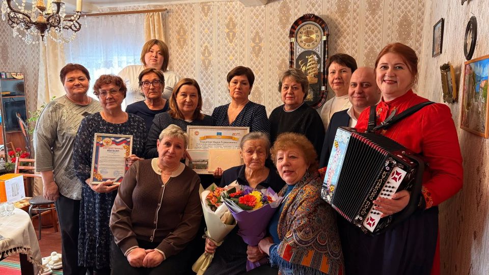 Глава Лаишевского района Ильдус Зарипов в рамках марафона «Служение» рассказал о Сергее Гуцу, главе Рождественского сельского поселения, который руководит поселением на протяжении 16 лет Глава Лаишевского района Ильдус Зарипов в рамках марафона «Служение» рассказал о Сергее Гуцу, главе Рождественского сельского поселения, который руководит поселением на протяжении 16 лет
