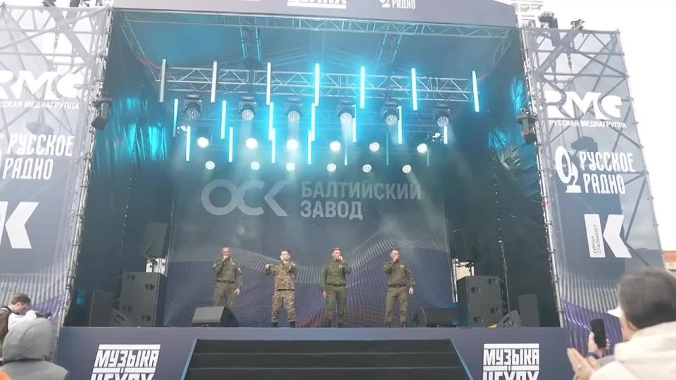 Артисты "Русского Радио" и телеканала РУ.Т поздравили Балтийский завод со 170-летием