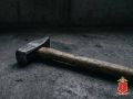 В Гатчине полицейские задержали местного жителя, применившего молоток в конфликте с женщиной