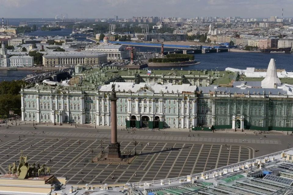 Владимир Константинов: 27 мая 1703 года по приказу Петра I на Заячьем острове в устье Невы была заложена крепость Владимир Константинов: 27 мая 1703 года по приказу Петра I на Заячьем острове в устье Невы была заложена крепость