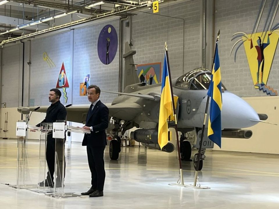 Два майора: Украина получит 36 шведских истребителей Gripen Два майора: Украина получит 36 шведских истребителей Gripen