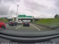 На севере КАД мотоциклист попал в ДТП — пробка на внешнем кольце растянулась более чем на 4 километра