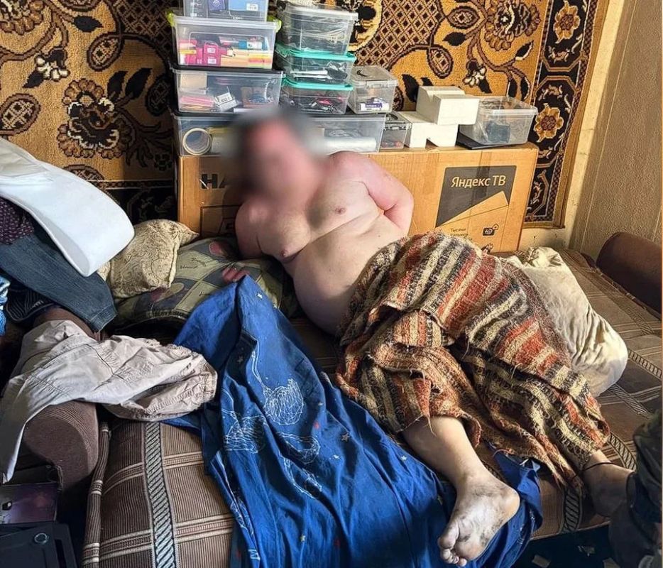 ФСБ задержала петербуржца «Папу Гриба» за оправдание теракта в «Крокусе» и детское порно