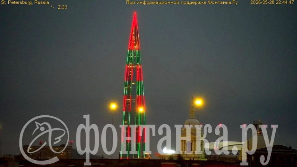 Мосты, телебашня и Лахта Центр сменили цвета Мосты, телебашня и Лахта Центр сменили цвета