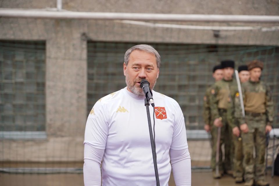 Александр Беглов: Сегодня на стадионе «Динамо» отметили годовщину легендарного блокадного футбольного матча между командами «Динамо» и «ЛМЗ» Александр Беглов: Сегодня на стадионе «Динамо» отметили годовщину легендарного блокадного футбольного матча между командами «Динамо» и «ЛМЗ»