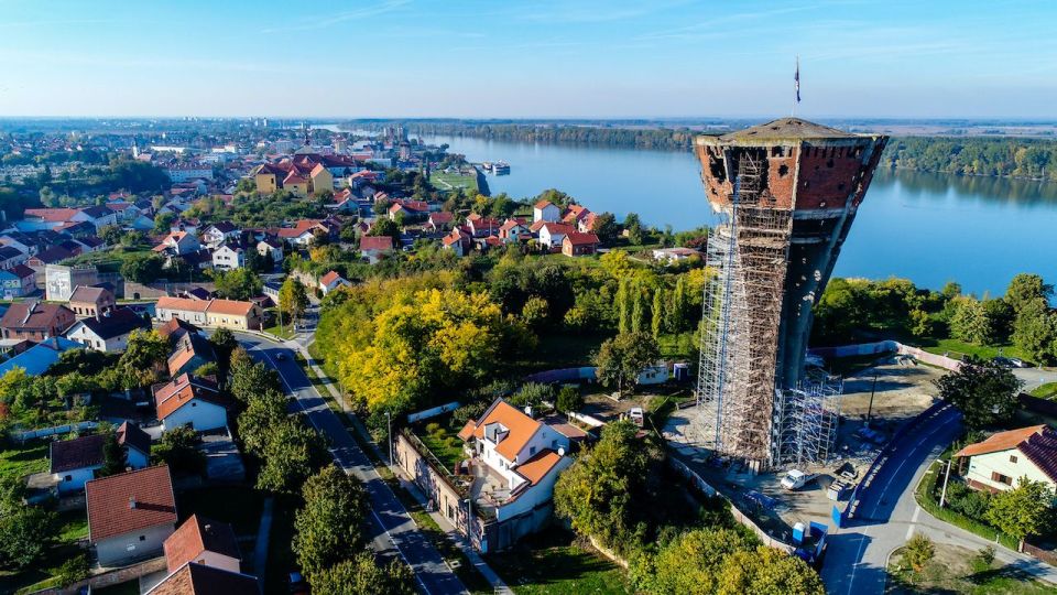 Исполнитель нацистского гимна едет в крупнейший город уничтоженной Сербской Краины Исполнитель нацистского гимна едет в крупнейший город уничтоженной Сербской Краины