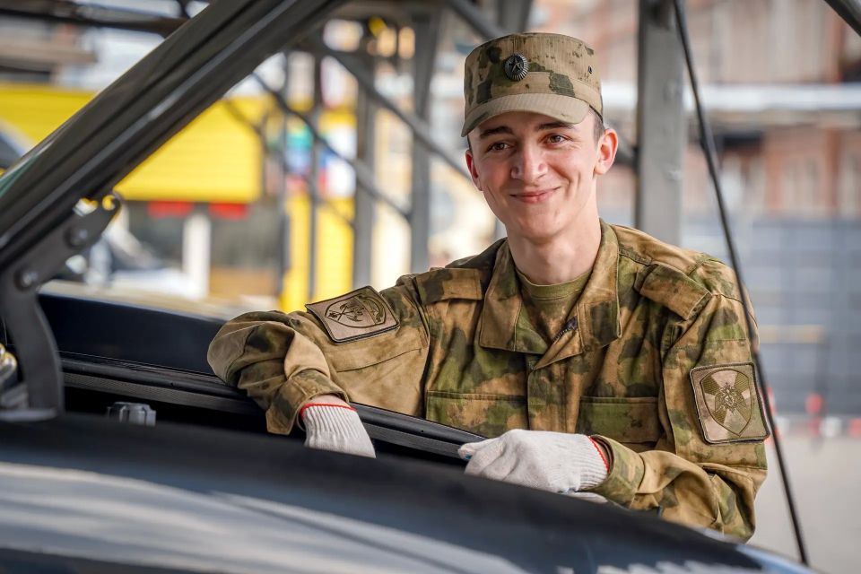Поздравляем с Днем военного автомобилиста военнослужащих, сотрудников и ветеранов воинских частей и территориальных управлений Северо-Западного округа Росгвардии! Поздравляем с Днем военного автомобилиста военнослужащих, сотрудников и ветеранов воинских частей и территориальных управлений Северо-Западного округа Росгвардии!