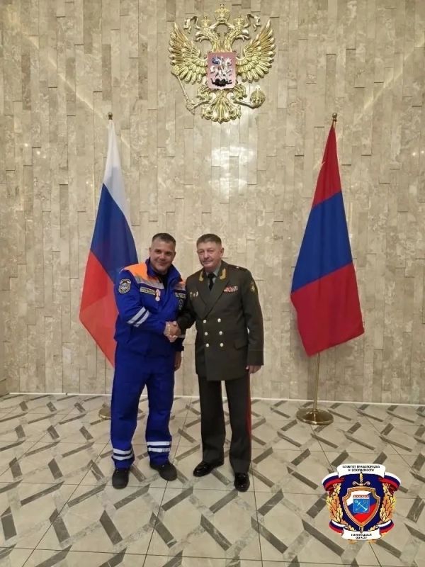 Спасателей из Ленобласти чествовали в Посольстве России в Монголии Спасателей из Ленобласти чествовали в Посольстве России в Монголии