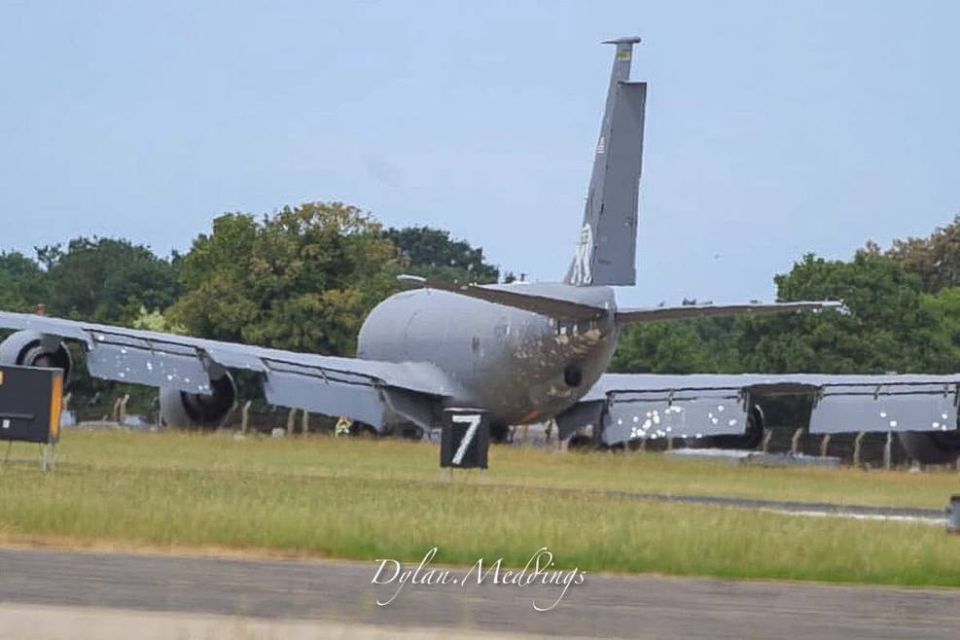 Cамолёт-заправщик KC-135 ВВС США получил осколочные повреждения в результате иранского удара в Саудовской Аравии Cамолёт-заправщик KC-135 ВВС США получил осколочные повреждения в результате иранского удара в Саудовской Аравии