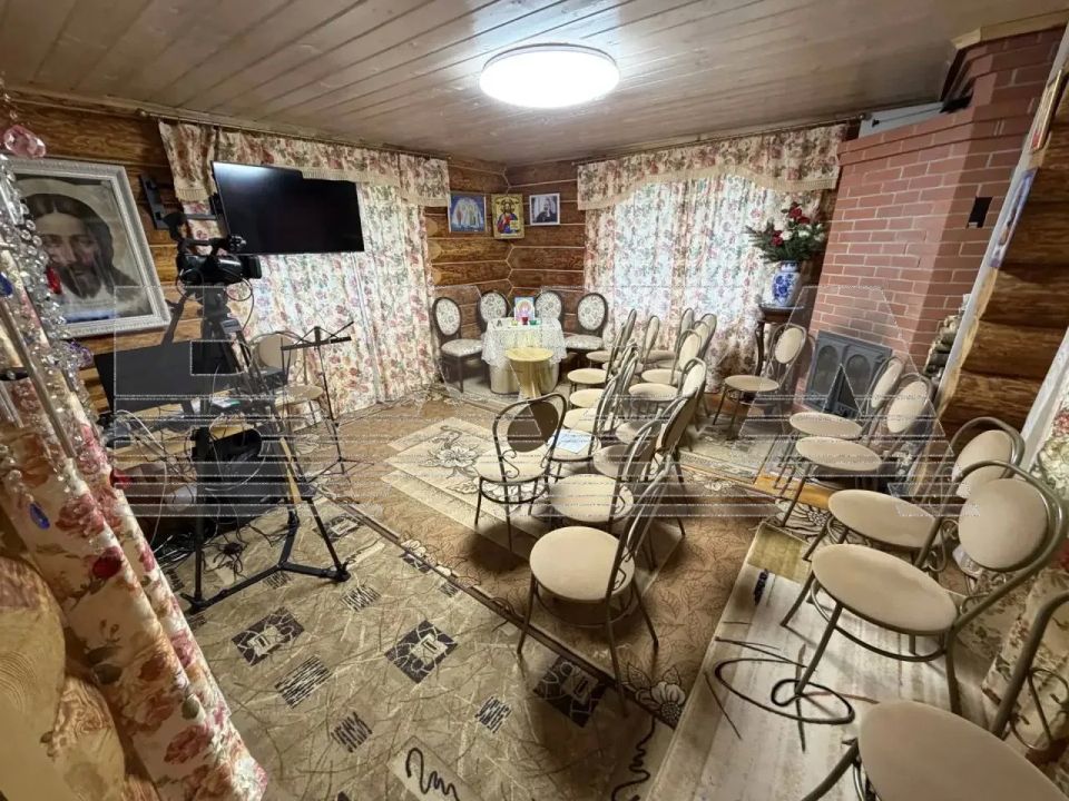 В Ленобласти задержали «Великую Богиню», которая основала секту — адепты приносили ей миллионы рублей В Ленобласти задержали «Великую Богиню», которая основала секту — адепты приносили ей миллионы рублей