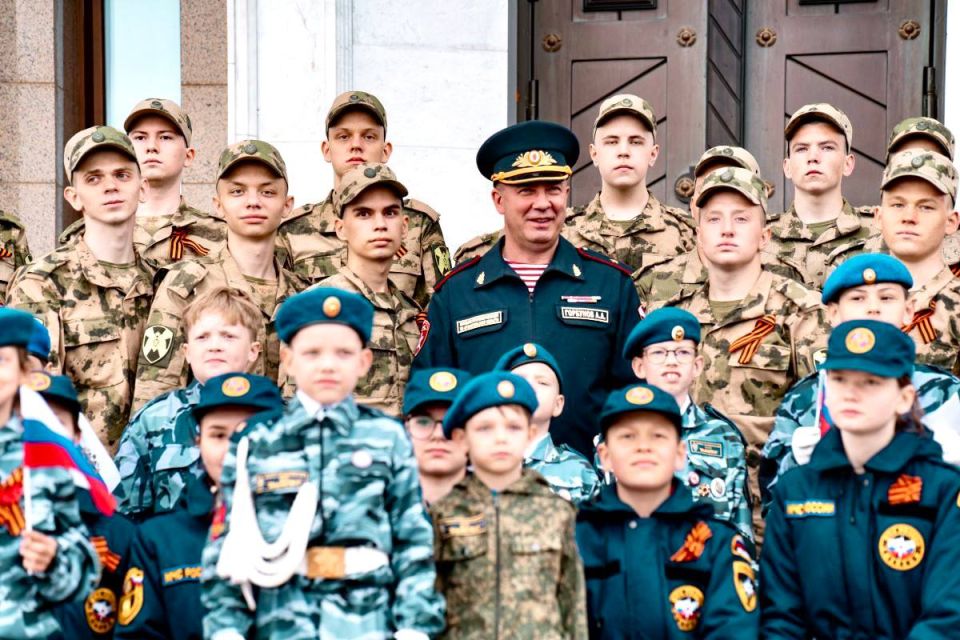 На службу в 33-ю бригаду оперативного назначения Северо-Западного округа Росгвардии проводил архангельских юношей начальник Управления Росгвардии по Архангельской области генерал-майор полиции Андрей Горбунов На службу в 33-ю бригаду оперативного назначения Северо-Западного округа Росгвардии проводил архангельских юношей начальник Управления Росгвардии по Архангельской области генерал-майор полиции Андрей Горбунов