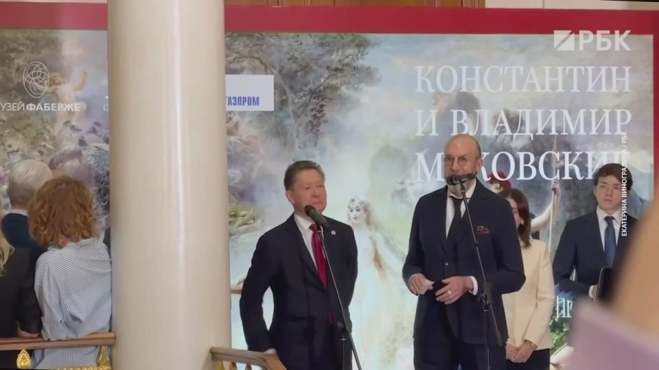 Председатель правления «Газпрома» Алексей Миллер и глава совета директоров группы «Ренова» Виктор Вексельберг открыли в Музее Фаберже в Петербурге выставку «Любовь земная и любовь небесная», посвященную художникам...