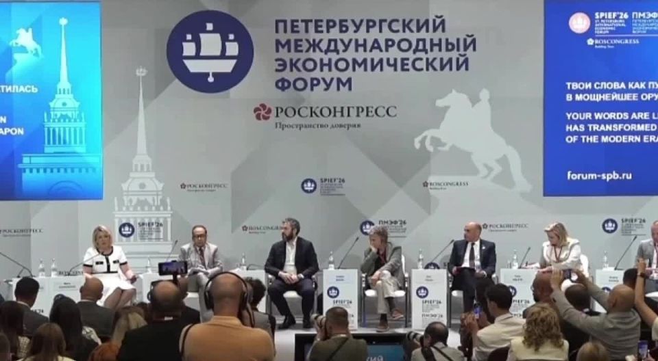 Надо начинать разговоры с западными журналистами, которые приехали на ПМЭФ, со слова «Старобельск», заявила Мария Захарова