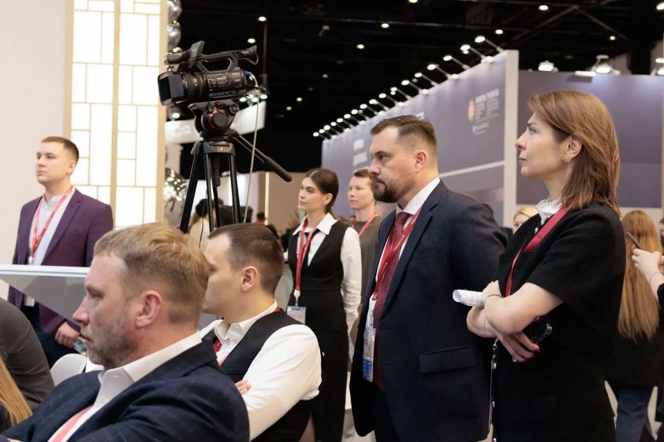 Итоги первого дня ПМЭФ-2026 на стенде Минобрнауки России Итоги первого дня ПМЭФ-2026 на стенде Минобрнауки России