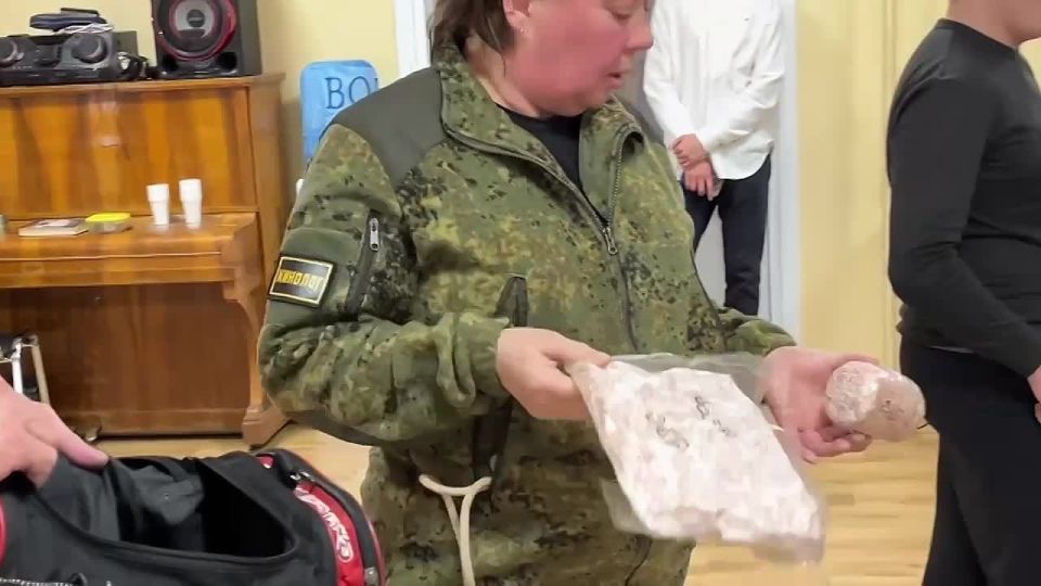 Работники прокуратуры Адмиралтейского района Санкт-Петербурга совместно с представителями администрации района и лаборатории средств идентификации организовали для детей и подростков познавательное и интересное игровое...