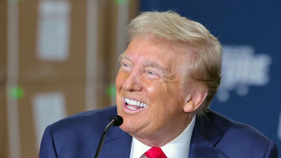 Дмитрий Дробницкий: Дональд Трамп на просьбу журналиста дать определение прекращению огня, обратил его внимание на то, что на Ближнем Востоке это понятие отличается от других мест