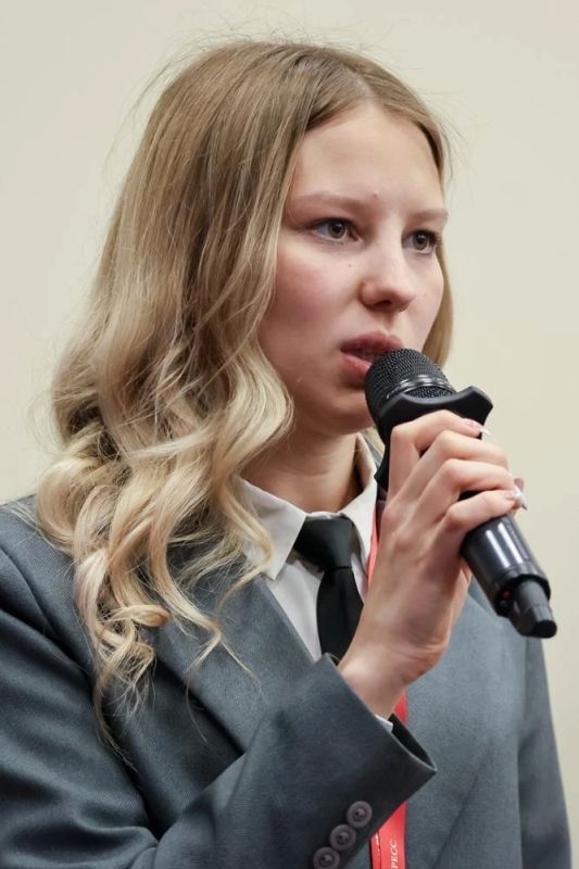 «Цифровой иммунитет»: на ПМЭФ-2026 обсудили финансовую безопасность молодежи «Цифровой иммунитет»: на ПМЭФ-2026 обсудили финансовую безопасность молодежи
