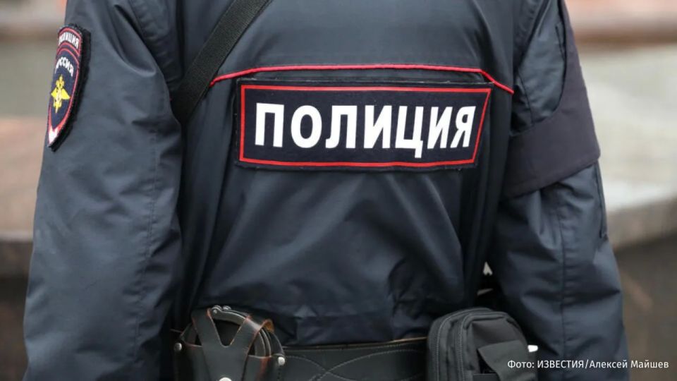 Два 30-летних мужчины выдали себя за правоохранителей и похитили подростка в Санкт-Петербурге, считая его причастным к мошеннической схеме, сообщили в СК