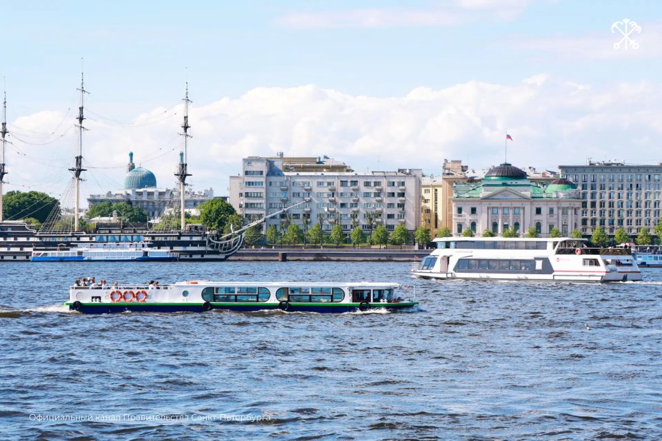 Петербург продолжает развивать экологичный транспорт Петербург продолжает развивать экологичный транспорт