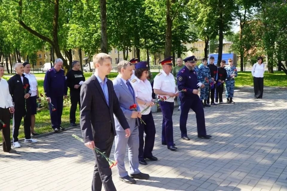 В Санкт-Петербурге проведен ряд мероприятий с участием сотрудников и кадет СК России В Санкт-Петербурге проведен ряд мероприятий с участием сотрудников и кадет СК России