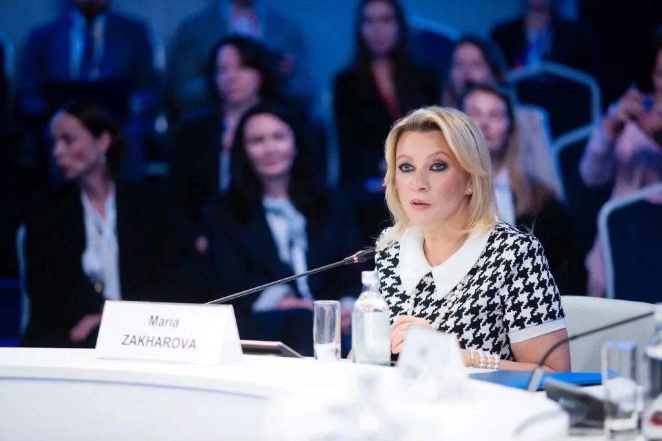 Анна Цивилева: Приняла участие в панельной сессии «Культурный код как основа идентичности: российский опыт и перспективы» на Петербургском международном экономическом форуме Анна Цивилева: Приняла участие в панельной сессии «Культурный код как основа идентичности: российский опыт и перспективы» на Петербургском международном экономическом форуме
