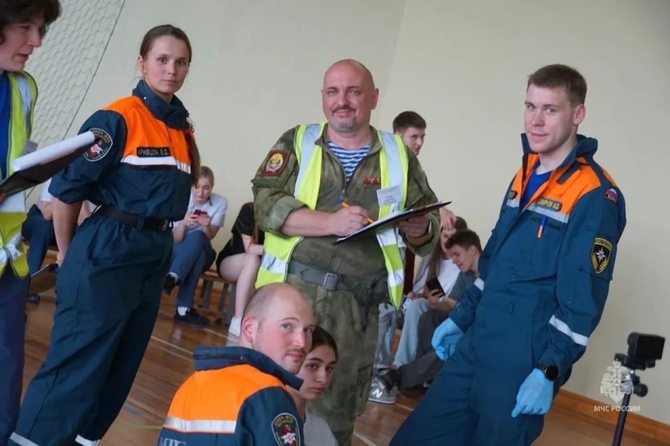 Вошли в пятерку лидеров. В Москве состоялся финал Всероссийских соревнований по оказанию первой помощи и психологической поддержки «Человеческий фактор» Вошли в пятерку лидеров. В Москве состоялся финал Всероссийских соревнований по оказанию первой помощи и психологической поддержки «Человеческий фактор»
