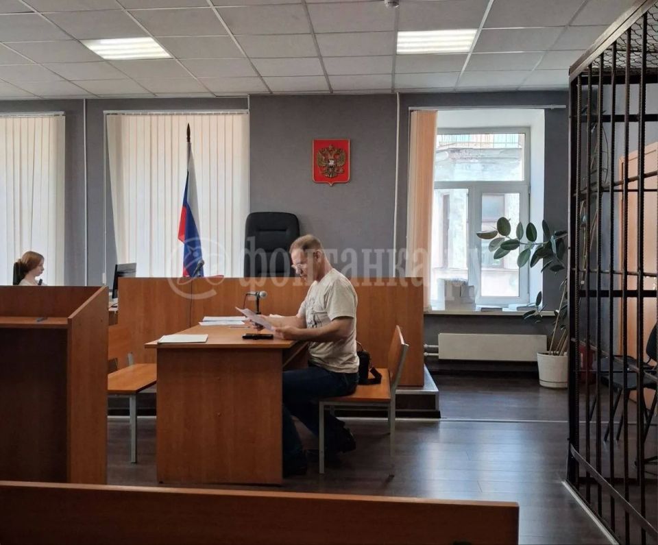 Суд прекратил производство по делу о демонстрации экстремистской символики в отношении главы Крымско-Татарского общества Радиона Эсмедляева в связи с отсутствием состава правонарушения Суд прекратил производство по делу о демонстрации экстремистской символики в отношении главы Крымско-Татарского общества Радиона Эсмедляева в связи с отсутствием состава правонарушения