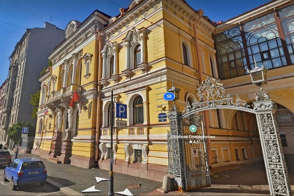 Исторический особняк в центре Петербурга уйдет с молотка за 800 млн