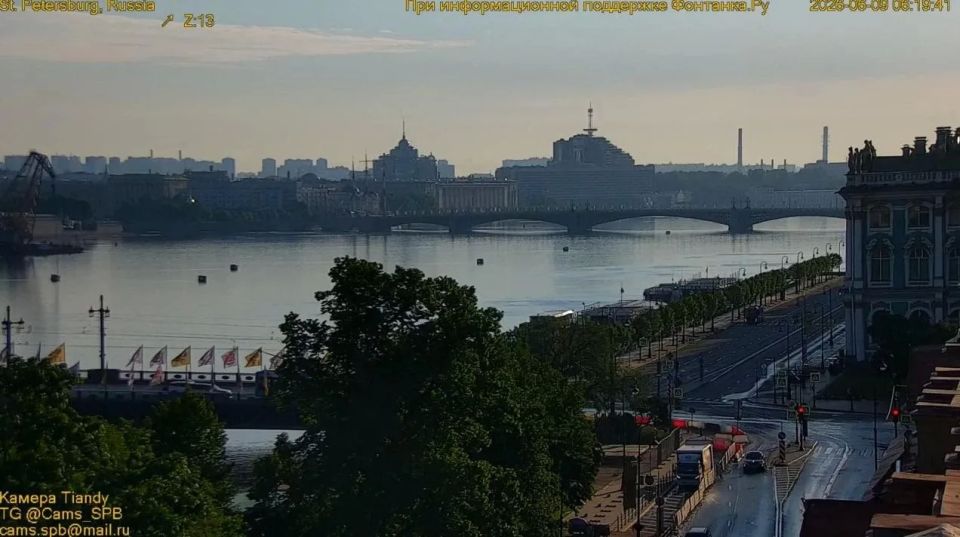 В Петербурге солнечно. Но не спешите радоваться — во второй половине дня кратковременные дожди, местами грозы, ливни и град