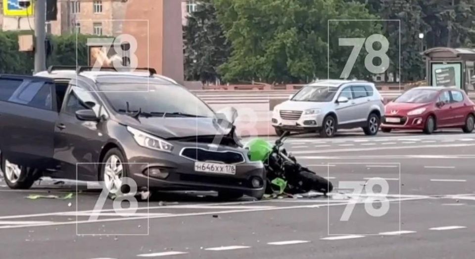 Смертельное ДТП на Московском проспекте: мотоциклист погиб при повороте легковушки