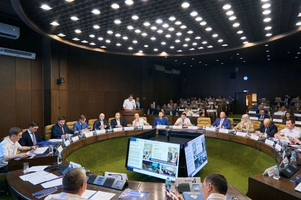 Ространснадзор провел коллегию по общественно-политической работе в преддверии Дня России Ространснадзор провел коллегию по общественно-политической работе в преддверии Дня России