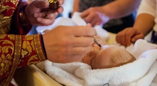 Поддержка многодетных словом и делом: Особое Крещение в Югре — «первая ласточка»
