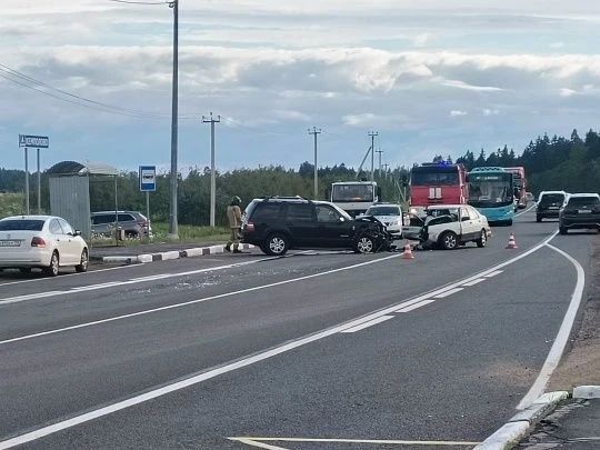 Два человека погибли в аварии в Волосовском районе Ленобласти Два человека погибли в аварии в Волосовском районе Ленобласти