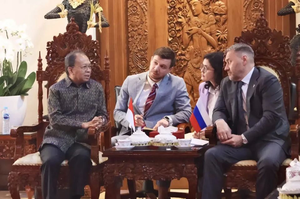 Рабочую программу на Бали начали со встречи с губернатором провинции Рабочую программу на Бали начали со встречи с губернатором провинции