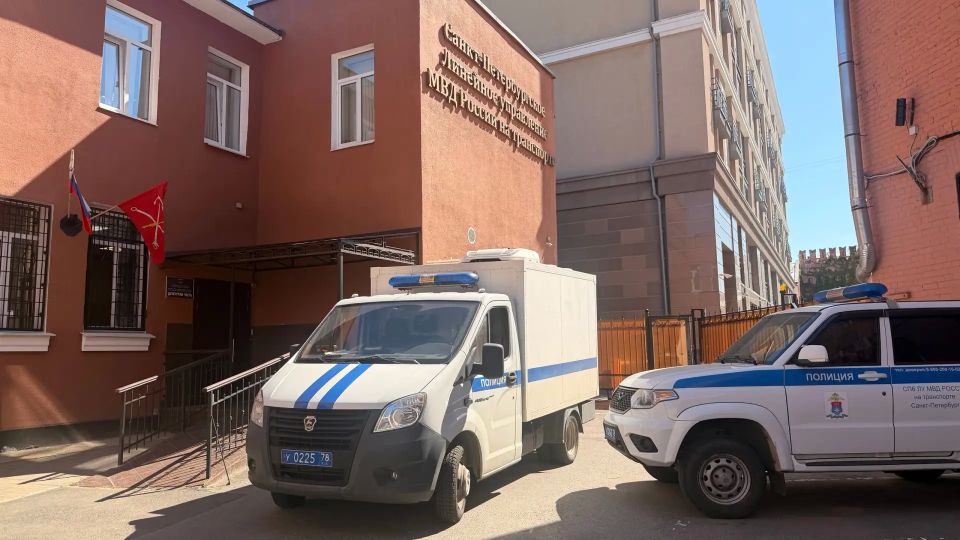 Сотрудниками транспортной полиции на Московском вокзале выявлен гражданин, находящийся в федеральном розыске