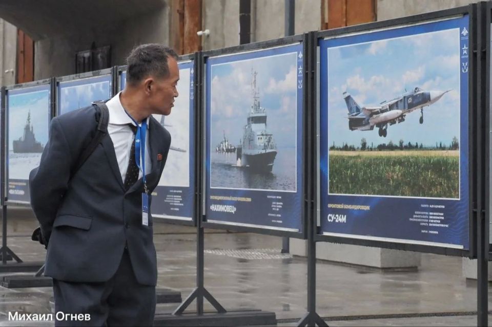 Представители Северной Кореи на салоне «Флот-2026» Представители Северной Кореи на салоне «Флот-2026»