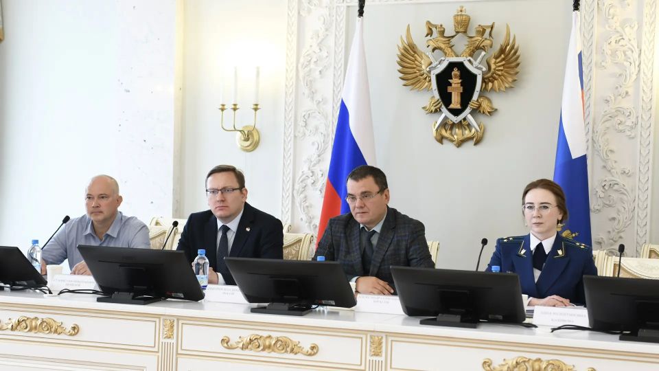 По поручению прокурора Санкт-Петербурга Андрея Гуришева состоялись семинары для молодых специалистов ведомства, посвященные надзору за соблюдением прав участников СВО и их семей