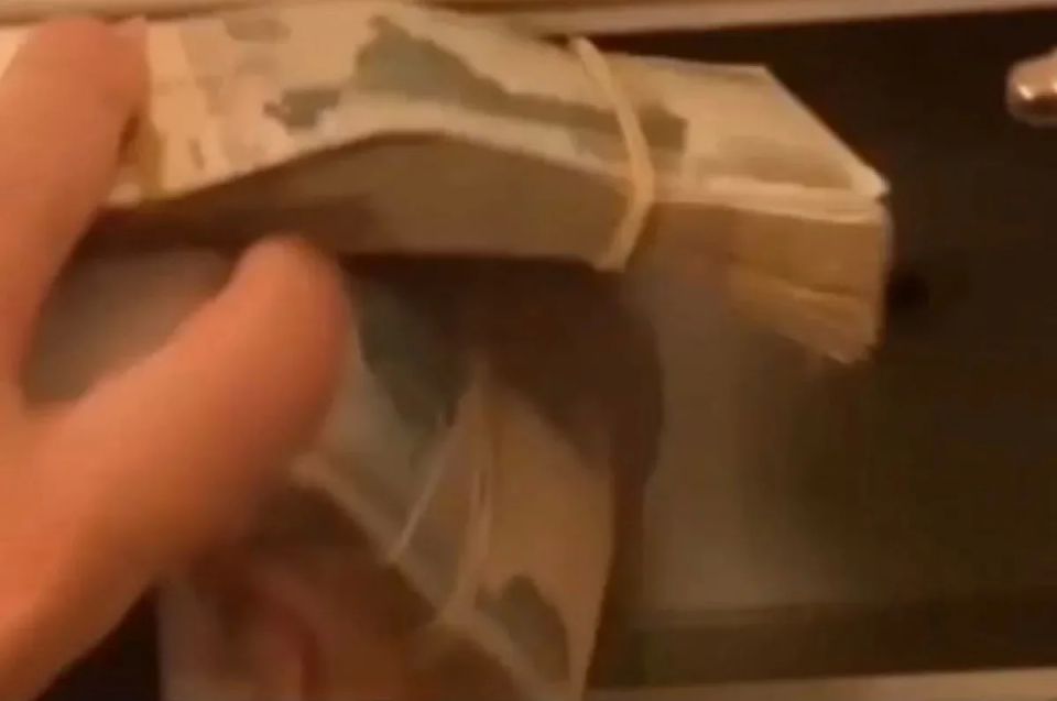 В Петербурге задержали подозреваемых в выводе средств из России