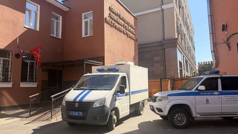 Сотрудниками транспортной полиции Петербурга выявлен факт использования подложного документа