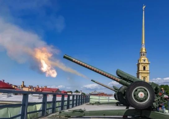 Танцы и родные истоки. Как Санкт-Петербург отметит День России-2026