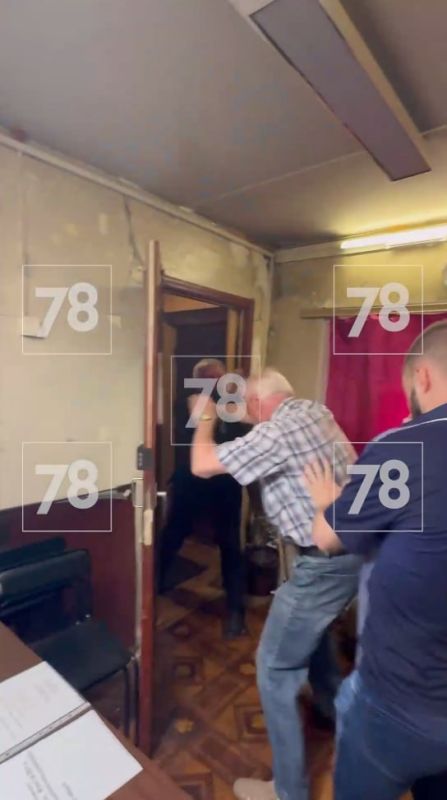 Жгучие (в прямом смысле) разборки из-за гаражей вспыхнули на Пулковском шоссе