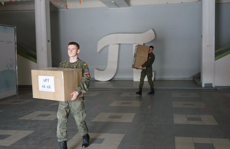 Студенты и преподаватели СПбПУ собрали дополнительную помощь для военнослужащих Студенты и преподаватели СПбПУ собрали дополнительную помощь для военнослужащих