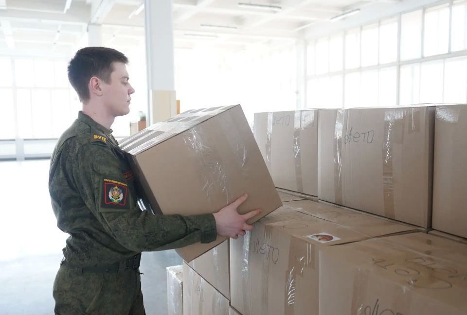 Студенты и преподаватели СПбПУ собрали дополнительную помощь для военнослужащих