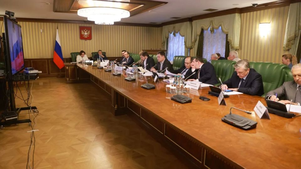 Вице-премьер России Александр Новак провёл второе за неделю совещание по ситуации на топливном рынке