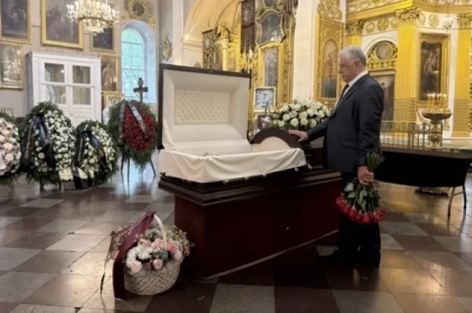 В Петербурге началось прощание с народной артисткой СССР Людмилой Чурсиной