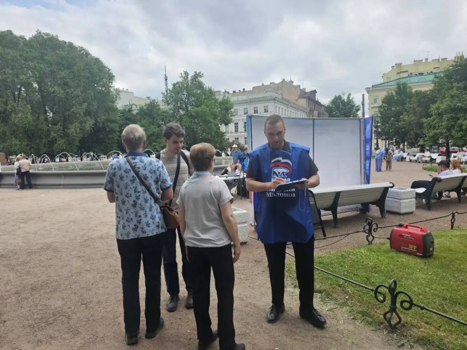 Виталий Милонов: Россия - это мы!. В День России в Адмиралтейском районе прошёл праздничный фестиваль «Россия - это мы» Виталий Милонов: Россия - это мы!. В День России в Адмиралтейском районе прошёл праздничный фестиваль «Россия - это мы»