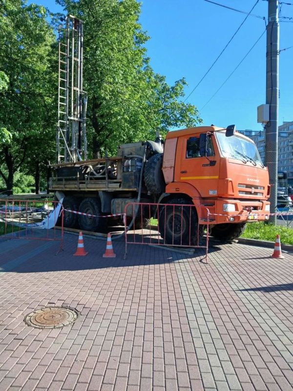 Метростроители начали геологоразведку для нового участка Красносельско-Калининской линии метро